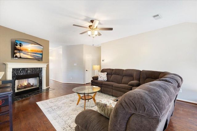 3238 Bodine Drive, Pearland, TX 77584