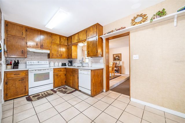 7 S THACKER AVENUE, Kissimmee, FL 34741