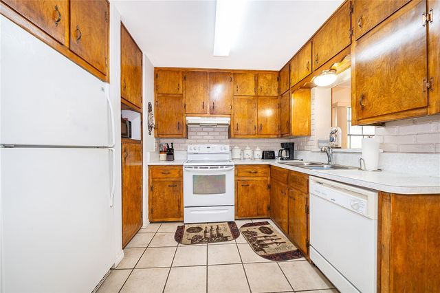 7 S THACKER AVENUE, Kissimmee, FL 34741