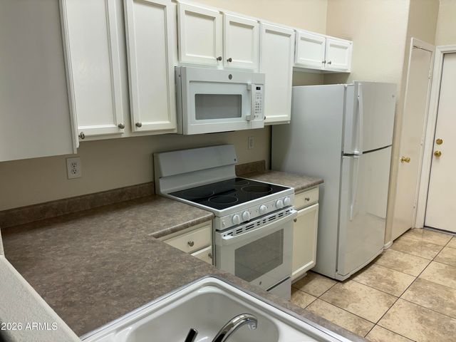 6533 W PASO Trail, Phoenix, AZ 85083