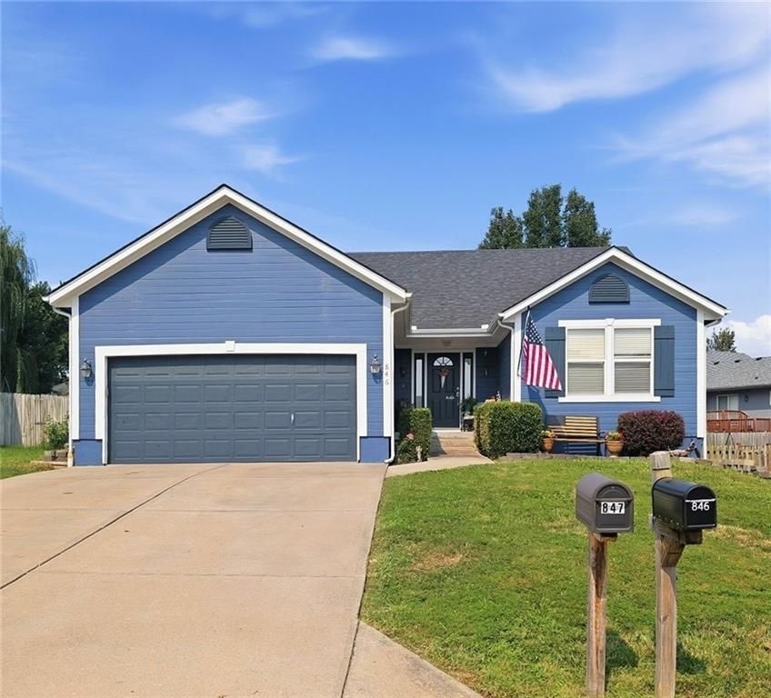 846 SW Country Hill Drive, Grain Valley, MO 64029