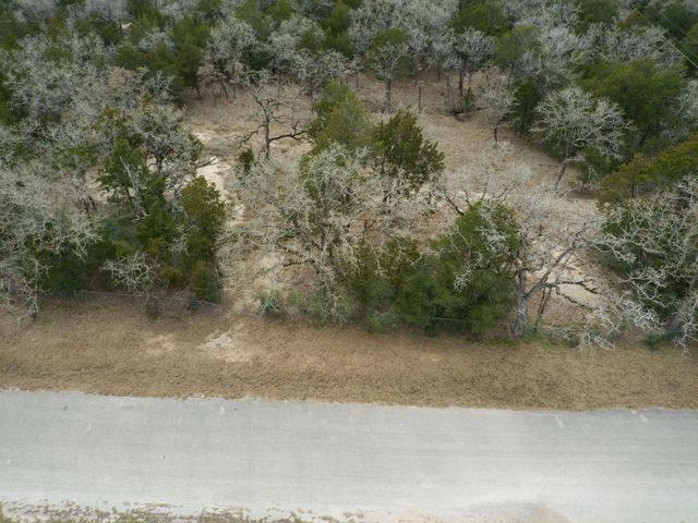 000 Leisure LN, Cedar Creek, TX 78612