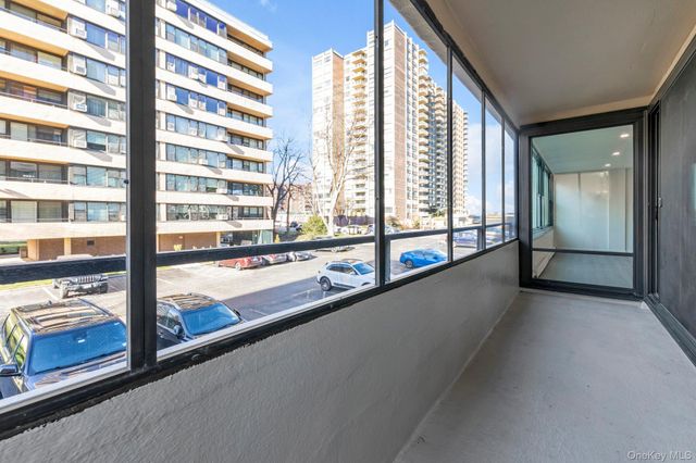 166-40 Powells Cove Blvd 2A, Beechhurst, NY 11357