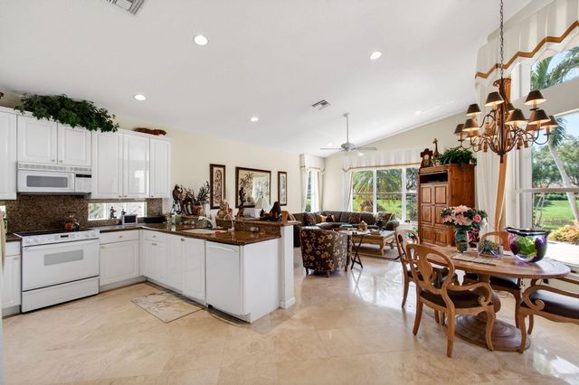 6850 Fiji Circle, Boynton Beach, FL 33437