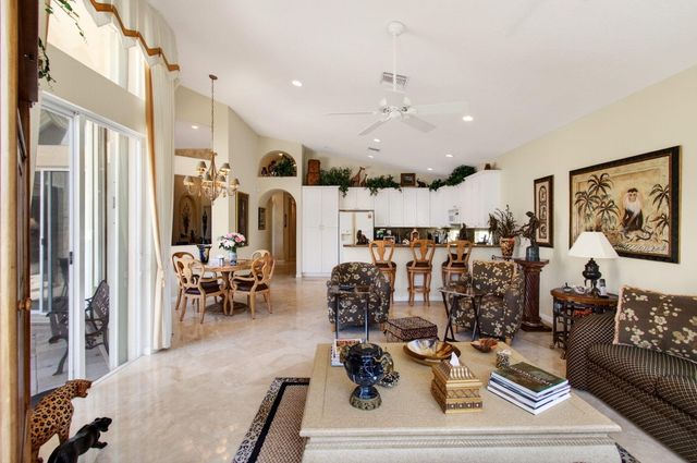 6850 Fiji Circle, Boynton Beach, FL 33437