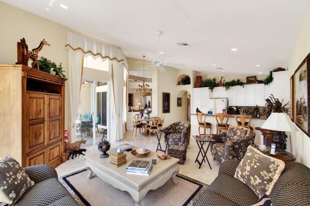 6850 Fiji Circle, Boynton Beach, FL 33437