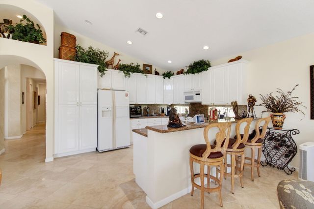 6850 Fiji Circle, Boynton Beach, FL 33437