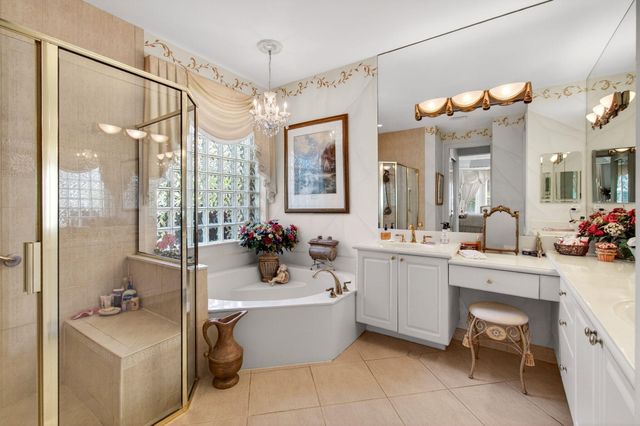 6850 Fiji Circle, Boynton Beach, FL 33437