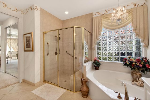 6850 Fiji Circle, Boynton Beach, FL 33437