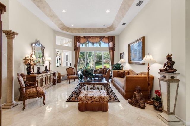 6850 Fiji Circle, Boynton Beach, FL 33437