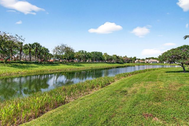 6850 Fiji Circle, Boynton Beach, FL 33437