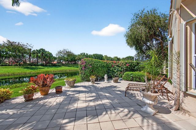 6850 Fiji Circle, Boynton Beach, FL 33437