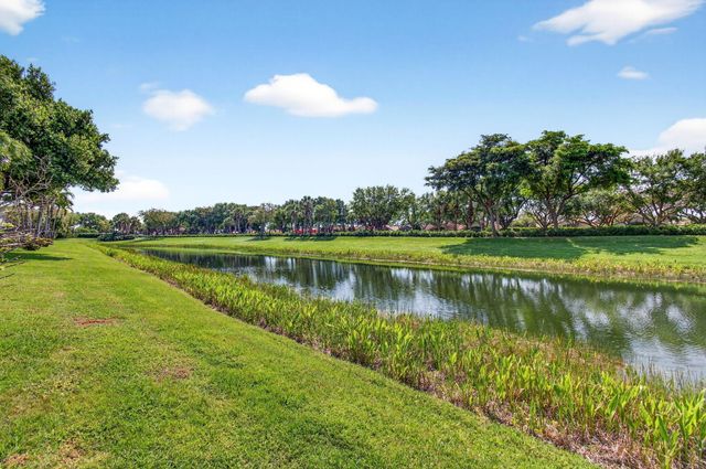 6850 Fiji Circle, Boynton Beach, FL 33437