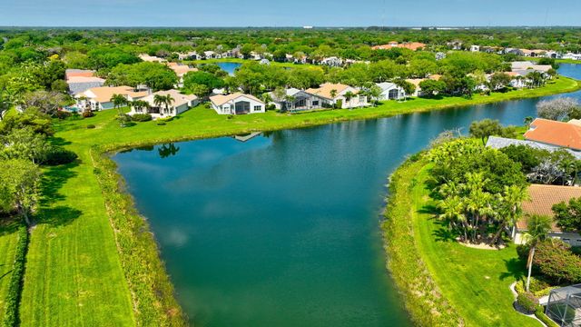 6850 Fiji Circle, Boynton Beach, FL 33437