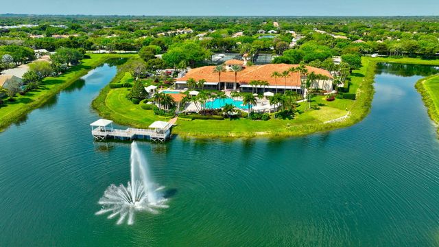 6850 Fiji Circle, Boynton Beach, FL 33437