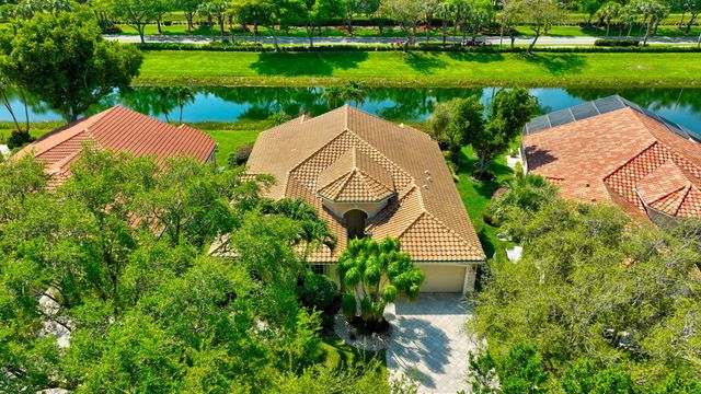 6850 Fiji Circle, Boynton Beach, FL 33437