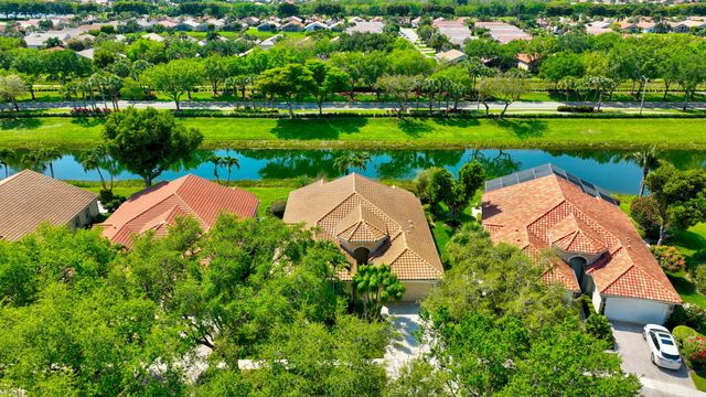 6850 Fiji Circle, Boynton Beach, FL 33437