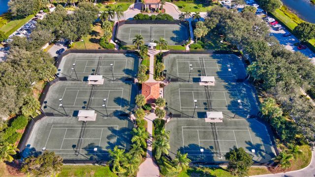 6850 Fiji Circle, Boynton Beach, FL 33437