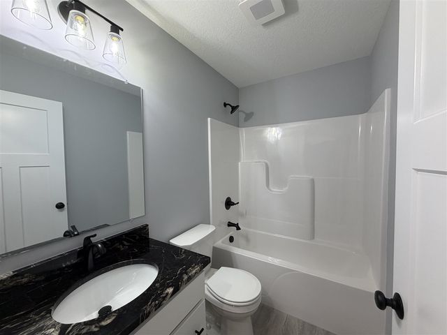 4360 Duck Creek Lane, Whitehall, MI 49461