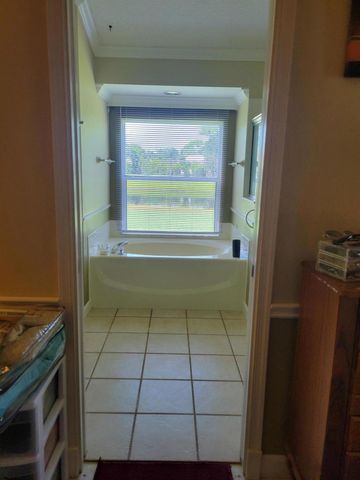 2570 SE West Blackwell Drive SE, Port St Lucie, FL 34952