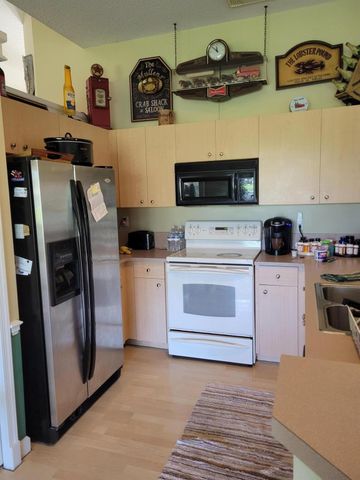 2570 SE West Blackwell Drive SE, Port St Lucie, FL 34952