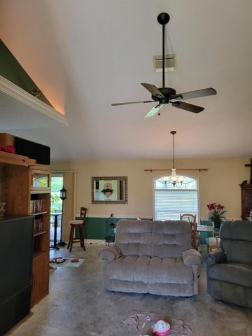 2570 SE West Blackwell Drive SE, Port St Lucie, FL 34952