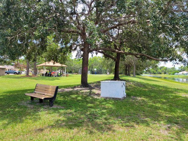 2570 SE West Blackwell Drive SE, Port St Lucie, FL 34952