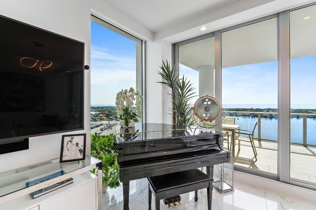 1 Water Club Way Ph 2204, North Palm Beach, FL 33408