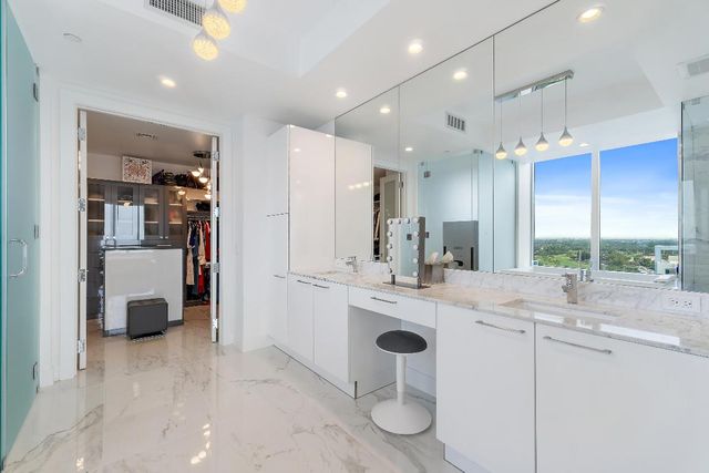 1 Water Club Way Ph 2204, North Palm Beach, FL 33408