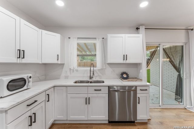 307 Dawnridge Dr, San Antonio, TX 78213