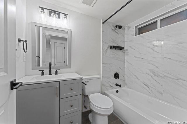 307 Dawnridge Dr, San Antonio, TX 78213