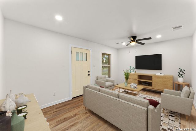 307 Dawnridge Dr, San Antonio, TX 78213