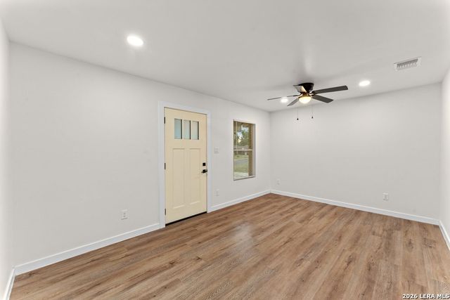 307 Dawnridge Dr, San Antonio, TX 78213