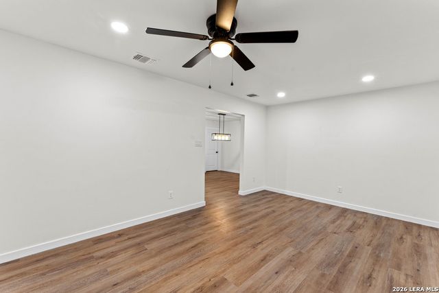 307 Dawnridge Dr, San Antonio, TX 78213