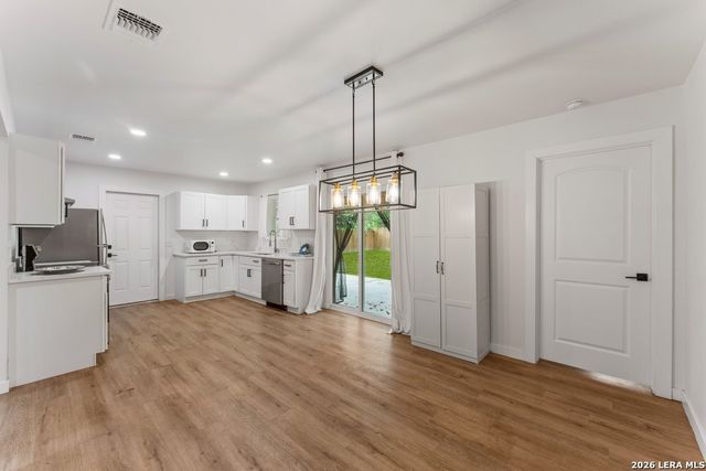 307 Dawnridge Dr, San Antonio, TX 78213