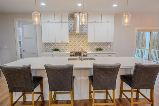 8828 S Division Avenue, Byron Center, MI 49315