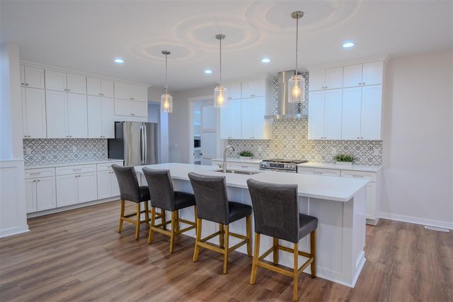 8828 S Division Avenue, Byron Center, MI 49315