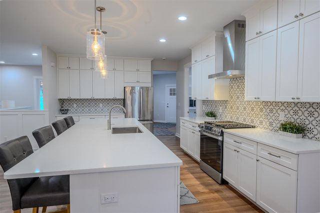 8828 S Division Avenue, Byron Center, MI 49315