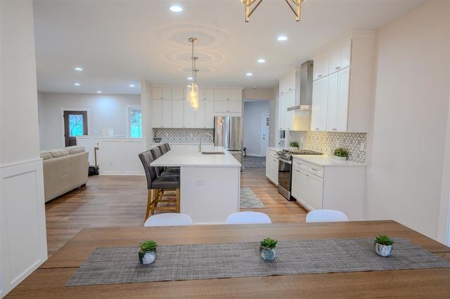 8828 S Division Avenue, Byron Center, MI 49315