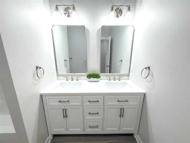 8828 S Division Avenue, Byron Center, MI 49315