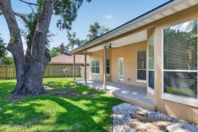 1819 SENTRY OAK Court, Fleming Island, FL 32003