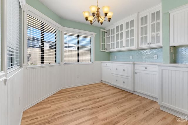 13801 Taradale Court, Bakersfield, CA 93314