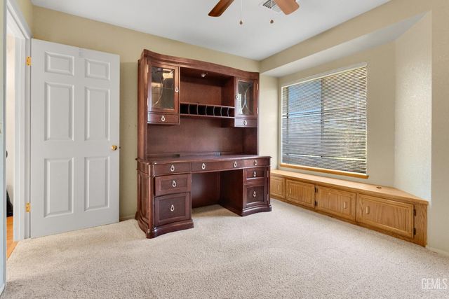13801 Taradale Court, Bakersfield, CA 93314
