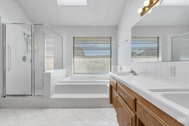13801 Taradale Court, Bakersfield, CA 93314