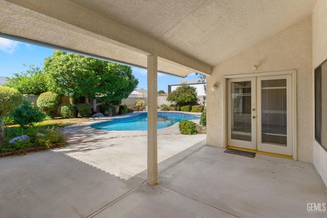 13801 Taradale Court, Bakersfield, CA 93314