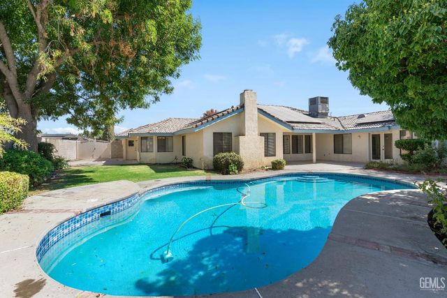 13801 Taradale Court, Bakersfield, CA 93314
