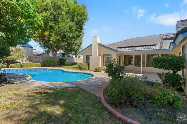 13801 Taradale Court, Bakersfield, CA 93314