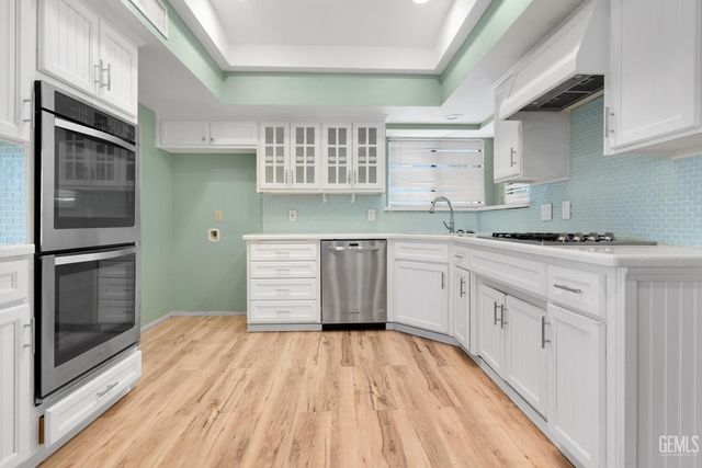 13801 Taradale Court, Bakersfield, CA 93314