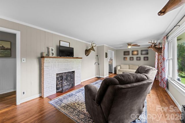 11 Old Mill Road, Mars Hill, NC 28754