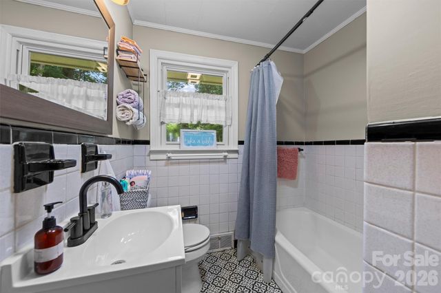 11 Old Mill Road, Mars Hill, NC 28754